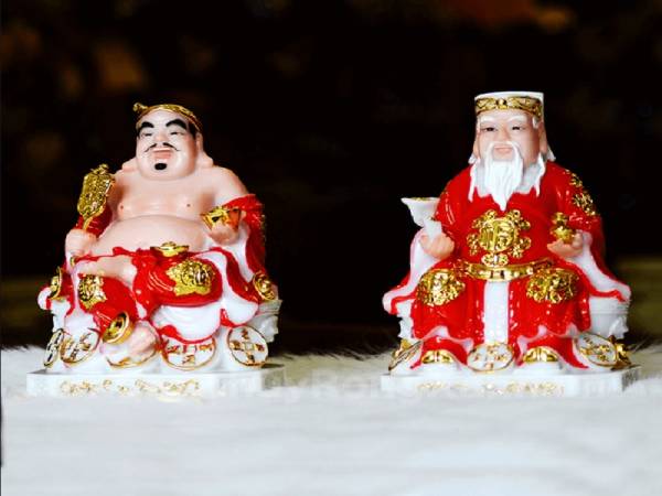 Nằm mộng thấy thổ địa đánh con gì may mắn?