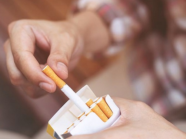 Nằm mơ thấy thuốc lá đánh con gì? Điềm báo giấc mơ