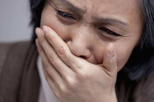 mơ thấy mẹ khóc