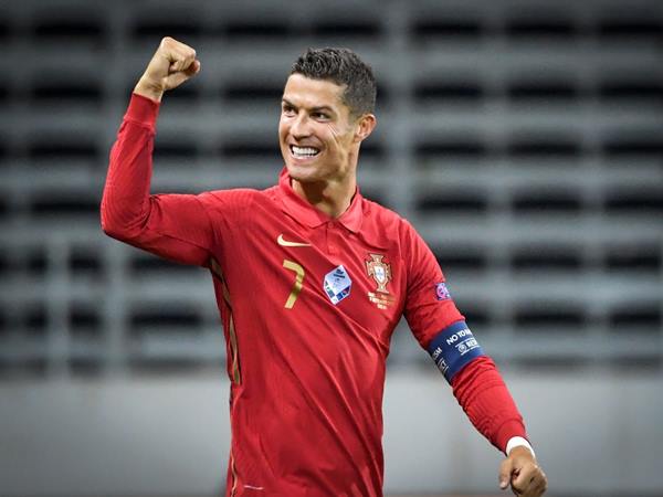 TOP 6 huyền thoại bóng đá Bồ Đào Nha vĩ đại nhất