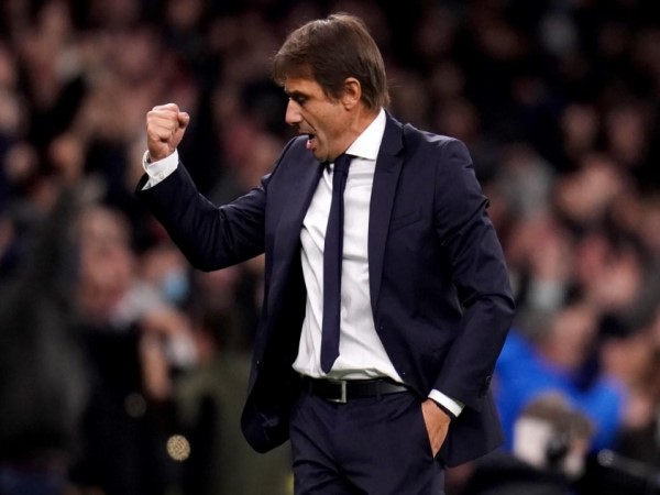 Bóng đá 01/11: Antonio Conte sắp giáng đòn kép vào Tottenham