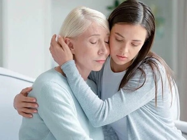 Giải mã thông điệp khi mơ thấy người thân bị bệnh
