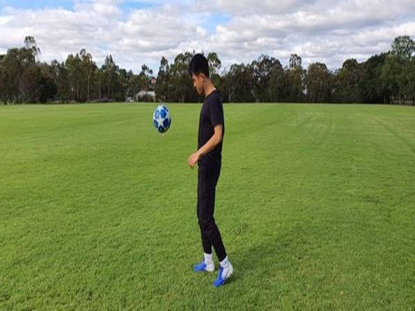 Các lỗi thường gặp khi thực hiện kỹ năng tâng bóng